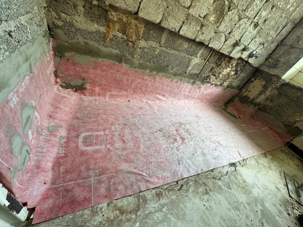Badsanierung nach Wasserschaden in Mainz